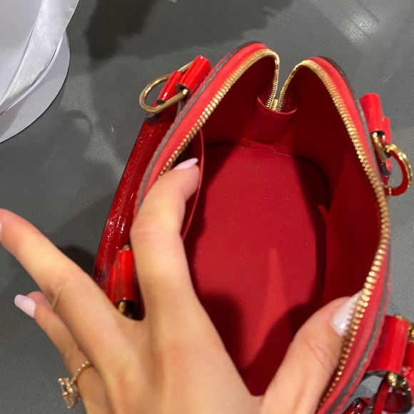 Louis Vuitton Alma BB Vernis Leather+CHARM chain - Picture 8 of 9